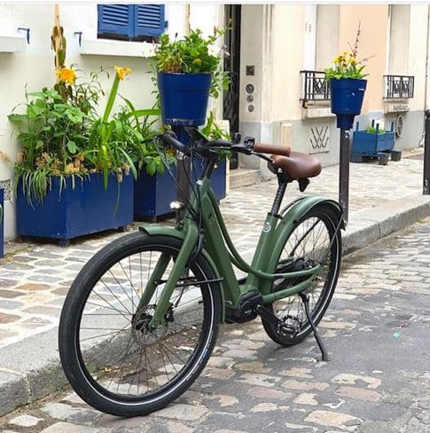 Vélo électrique Reine bike kaki à Paris - Montmartre